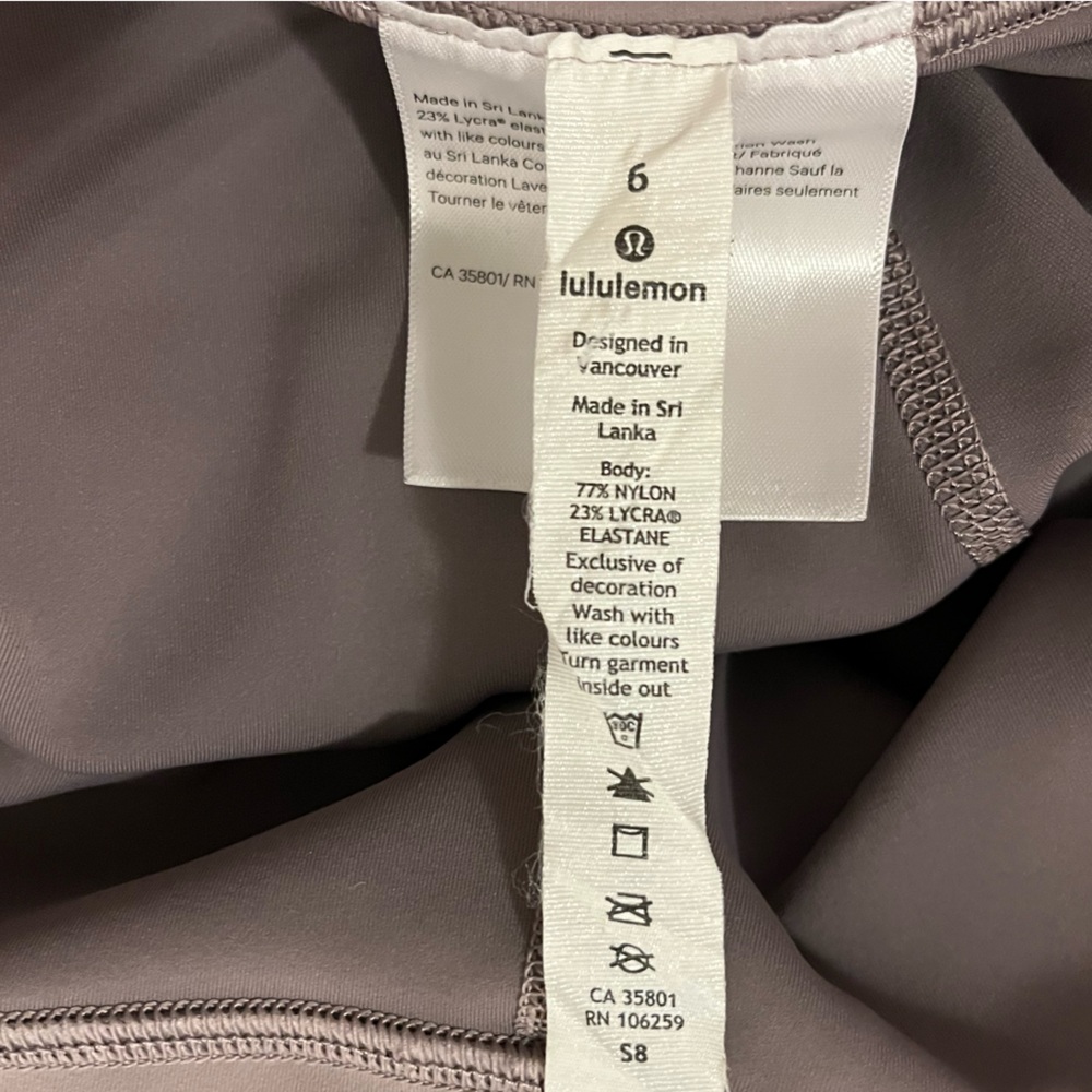 Lululemon Get In Line Super High Rise Tight size 6 - Picture 13 of 14